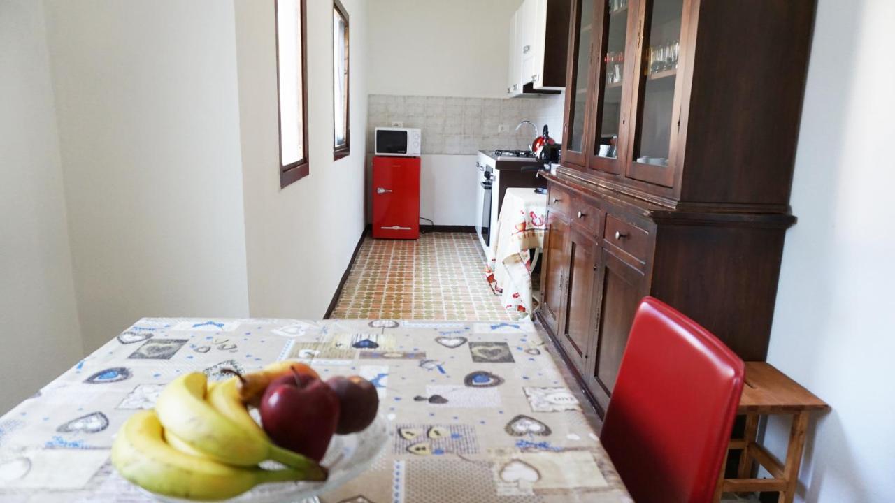 بوسا La Corte Di Santa Croce المظهر الخارجي الصورة